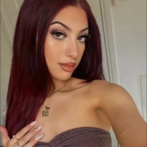 Meet your Posher, Holly